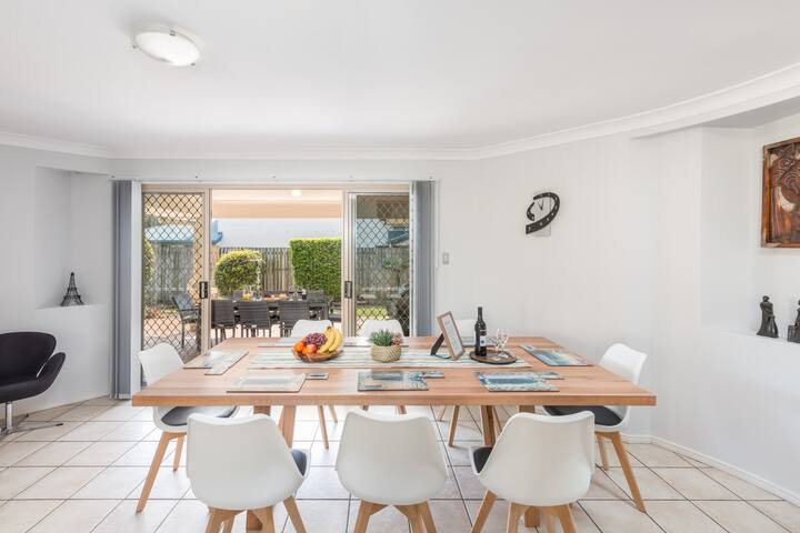 Kidman Place – Spacious Luxury+ Free Wi-Fi + Wine gallery image 3