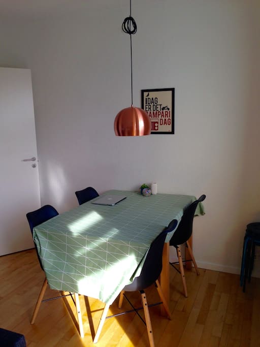 Spisebord