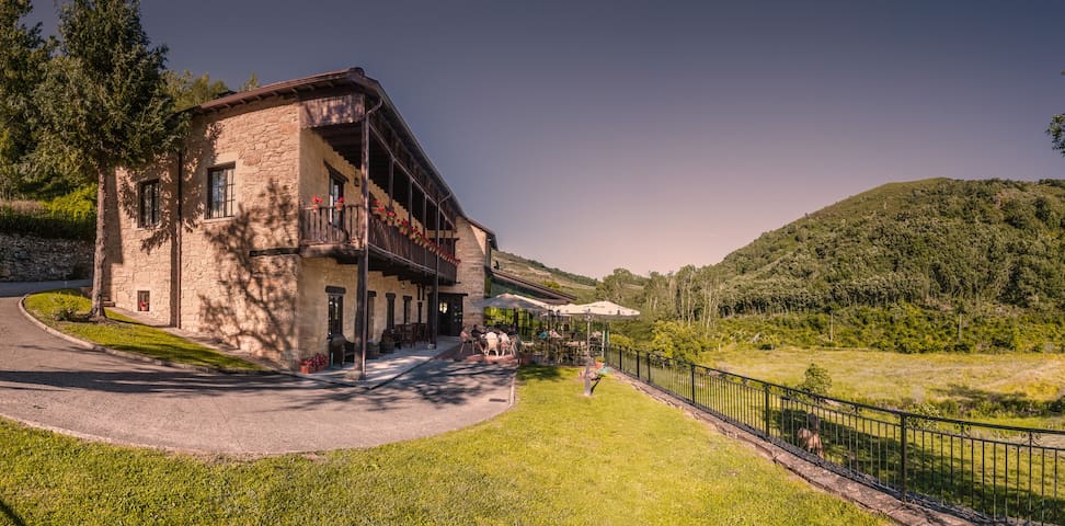PARADISE OF THE BIERZO - BOUTIQUE HOUSE