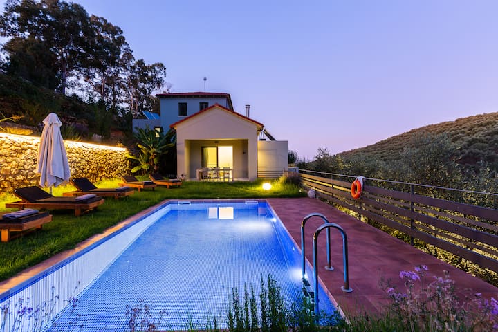 Physis Villas Private Pools & Organic Garden