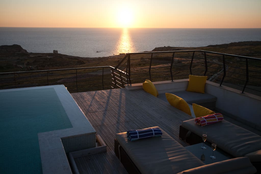 Pool and seating area overlooking Dwejra.