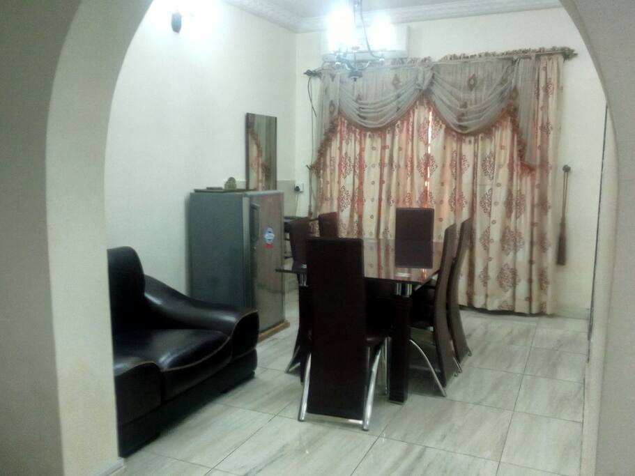 Six-seater dining table in dining room