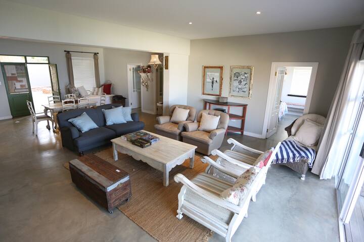 Elria's Beach House - Boggoms Bay