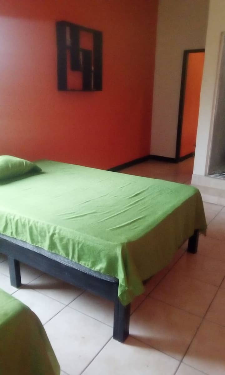 Schlafzimmer 4