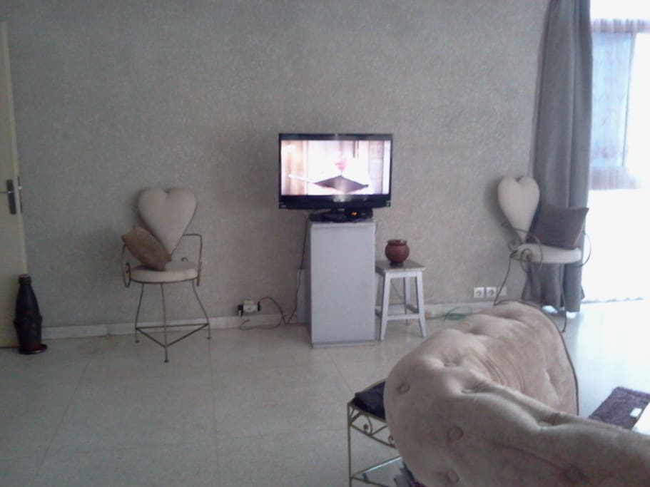 television 400 chaines disponibles