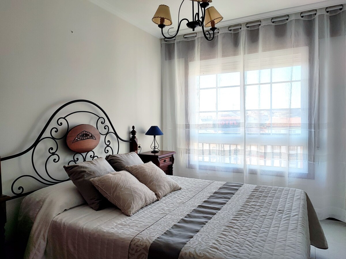 Двокреветна соба со телевизор и приватна бања 