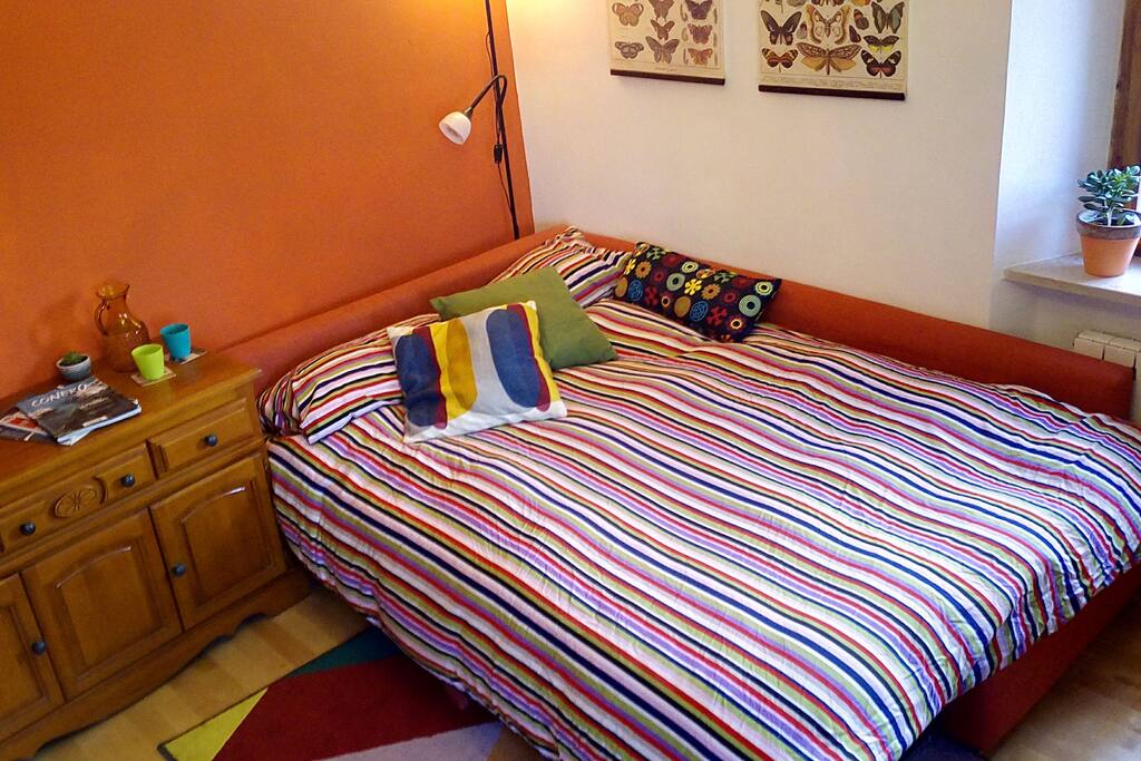 Guest bedroom