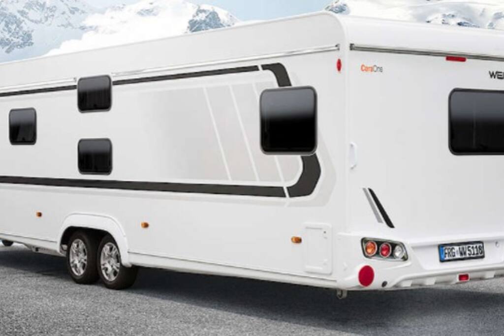Royalty family caravan for 8 people