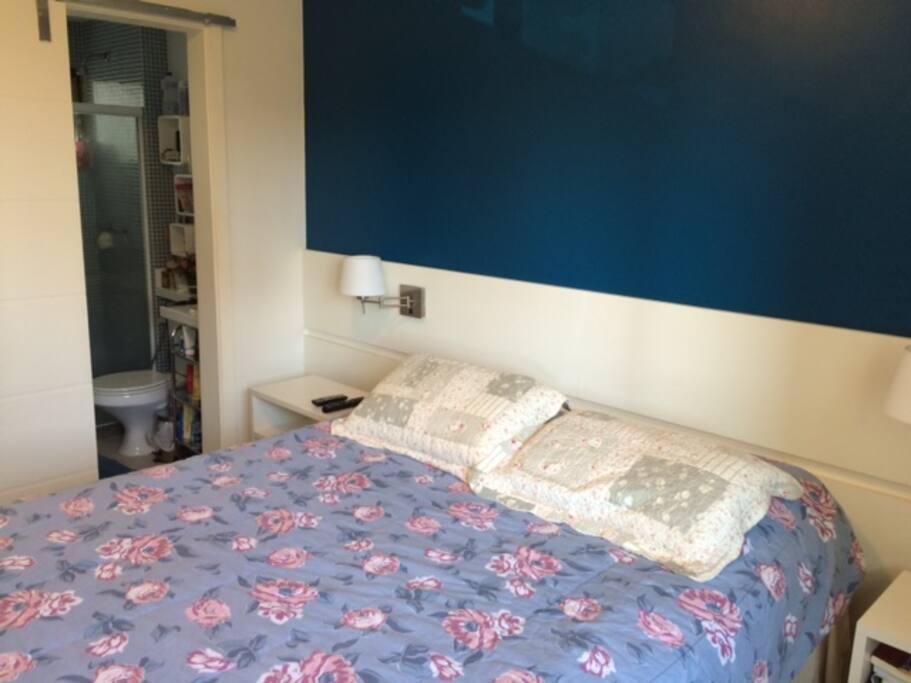 Suite (Air Cond., Cable TV, and Wi-Fi)