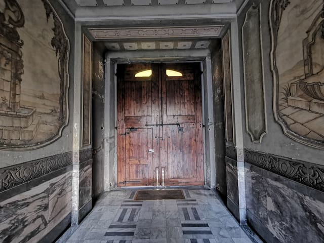 Santi's Apartaments M3 managed Airbnb listing 1