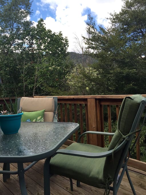 Beautiful private patio with a great view of the mountainside. Nice views of the ski resort during the winter.