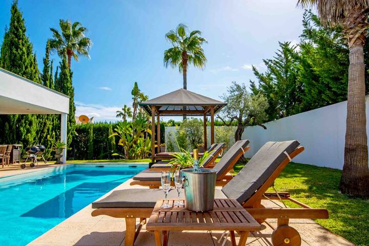 Villa Llenaire gallery image 2