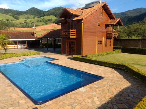 Chalé Casa de Madeira