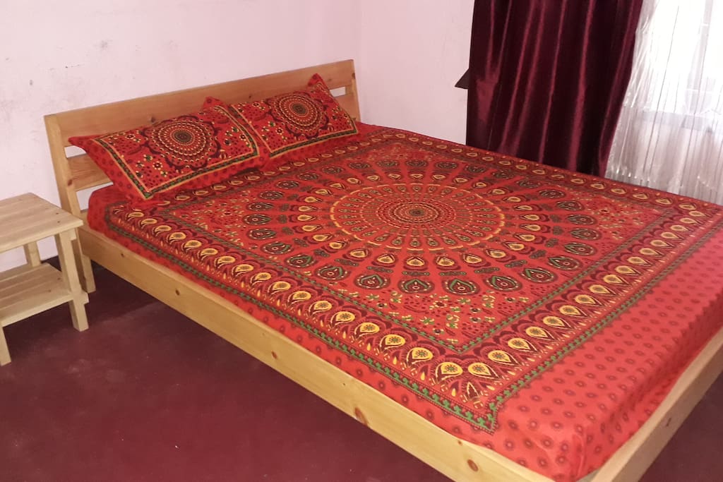 ...king size bed...
