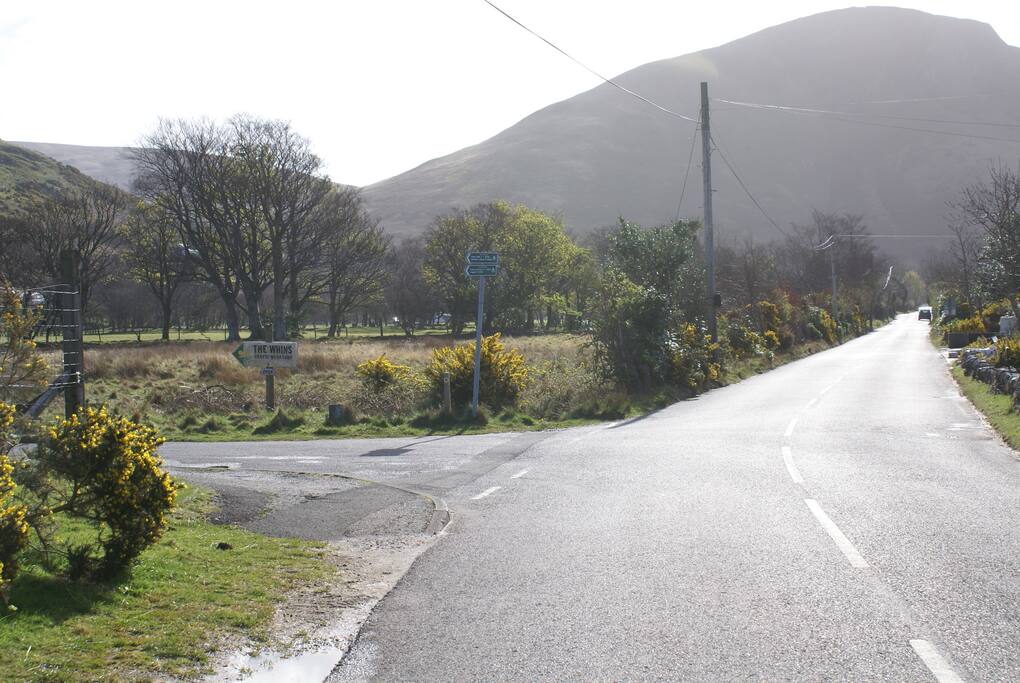 Turn off left from main road coming from Lochranza Pier