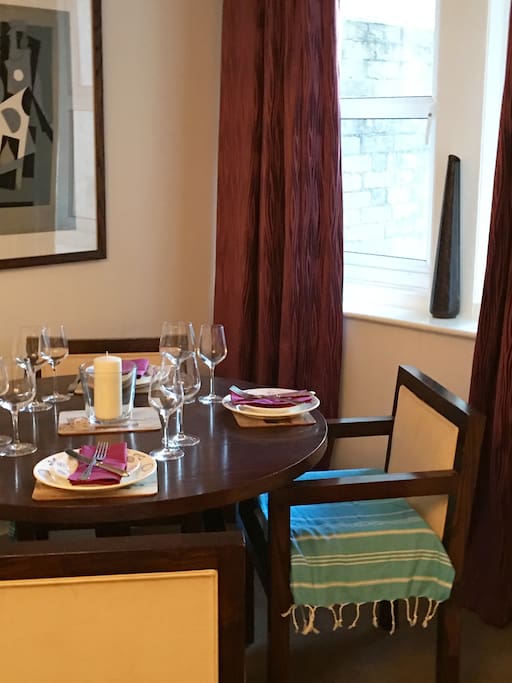 Fully equipped Dining Area seats 4