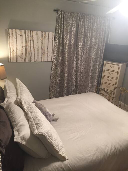 TV + Additional Dresser space