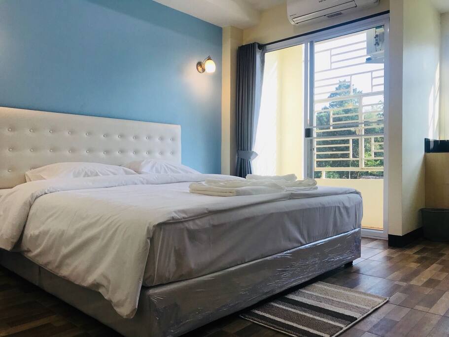 Bed room