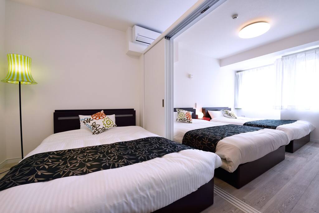 Cleaned by pro cleaning staffs.
