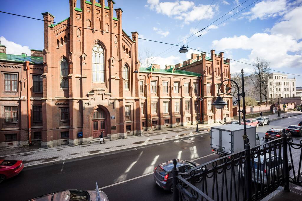 Window view (we have no balcony) / вид из окна (у нас нет балкона)
