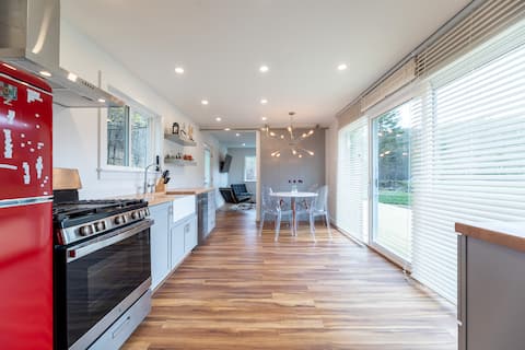 The Willow House: a Modern Vermont Retreat