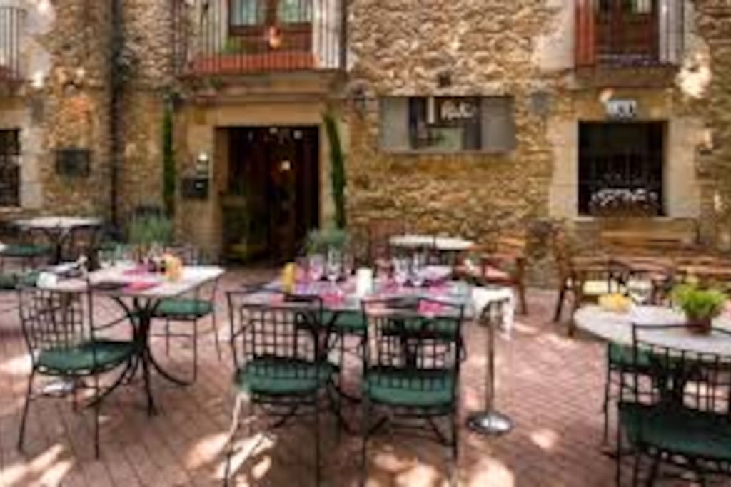 PLAZA DEL PUEBLO