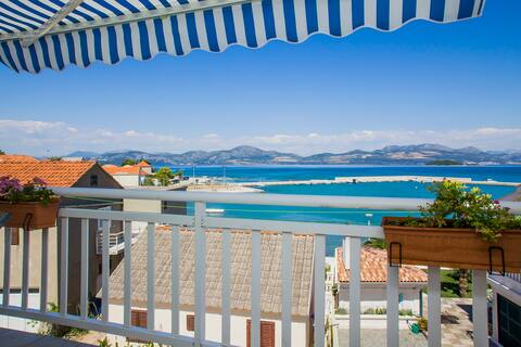 Popular Airbnb listing: Apartmani Branka - Apartman 1 in Općina Janjina