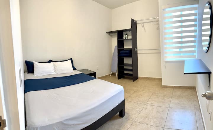 Двойно легло, тоалетна и гардероб