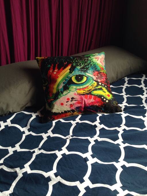 Super comfortable and beautiful bedding
