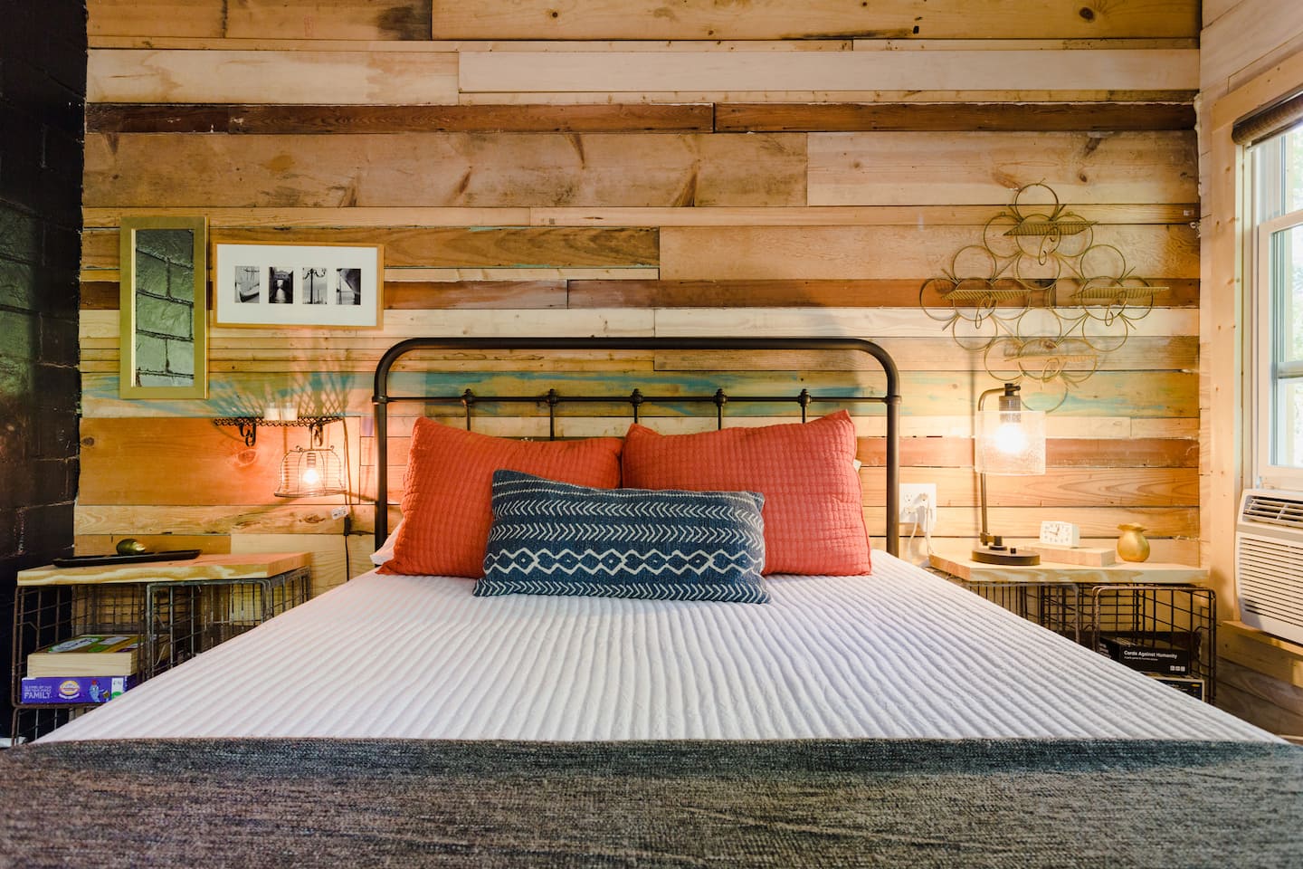 Urban Cottage | Free Bikes | East Austin Stay