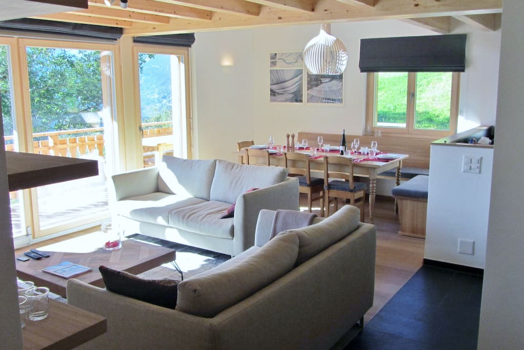 Livingroom/ Diningplace