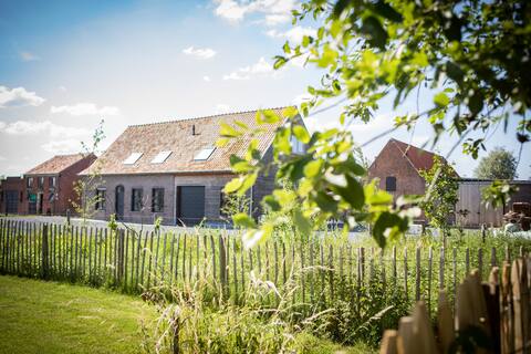 Holiday home De Elzenhoeve: 16 persons