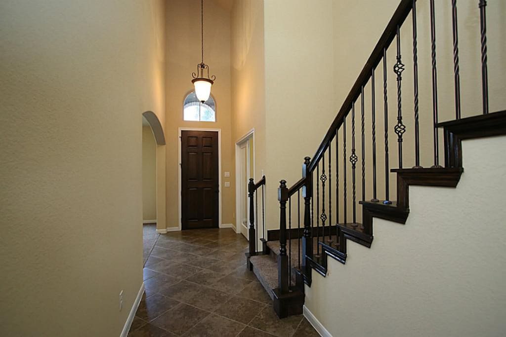 entry way...bedrooms mostly upstairs.