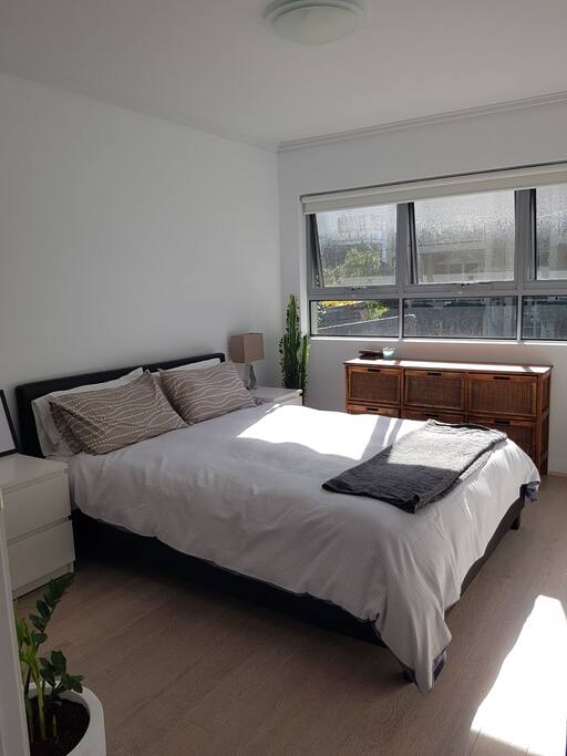 main queen bedroom