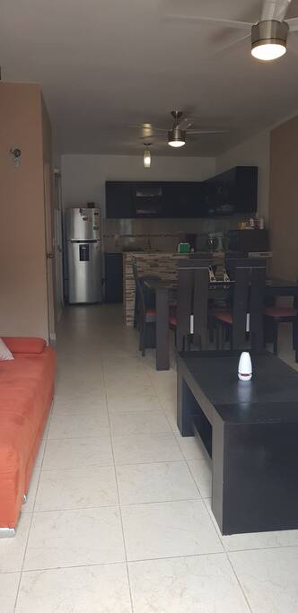 Sala comedor con aire acondicionado