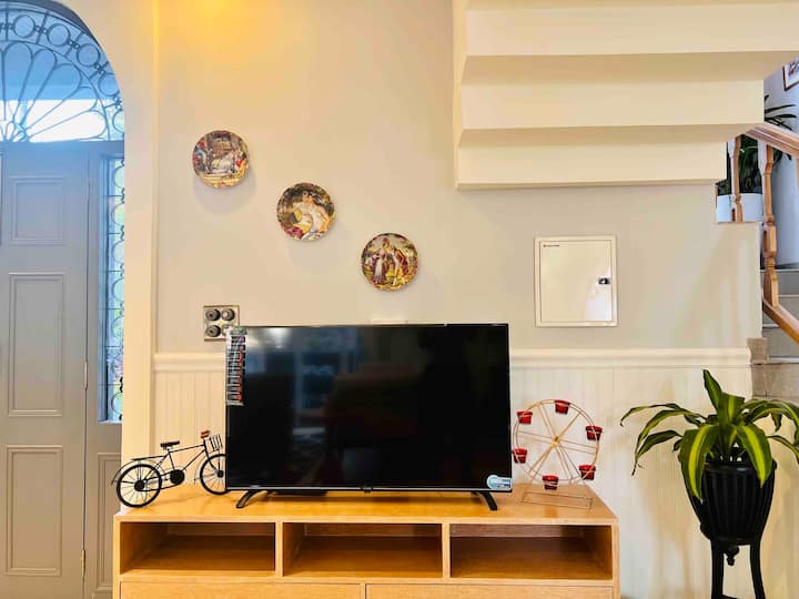 Living room image 4