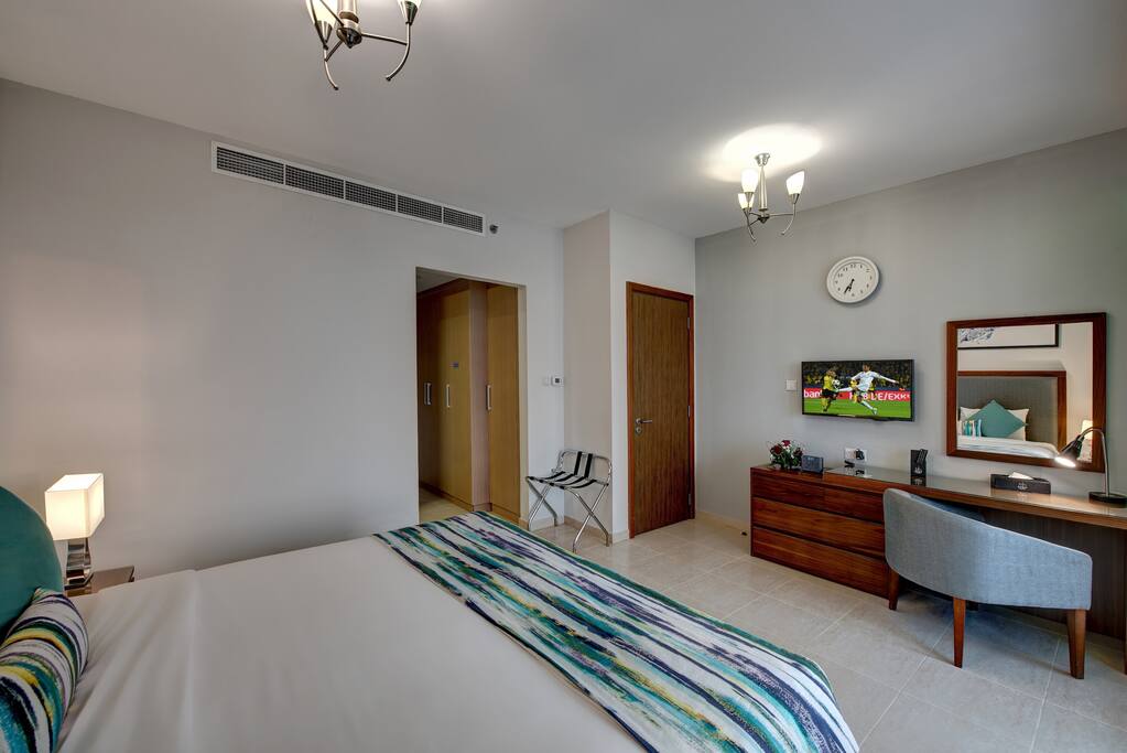 Comfy king bed