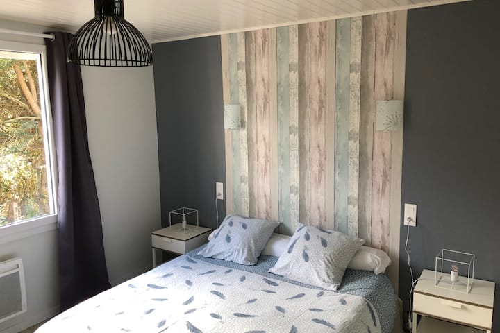 Spálňa s posteľou 160