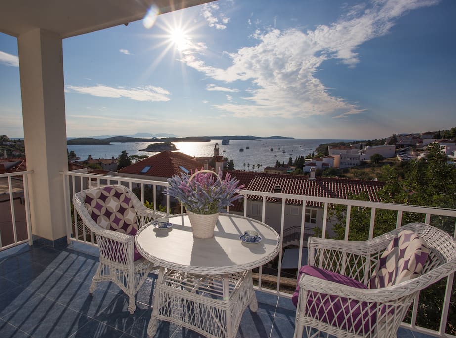 Enjoy on our balcony with sea view!