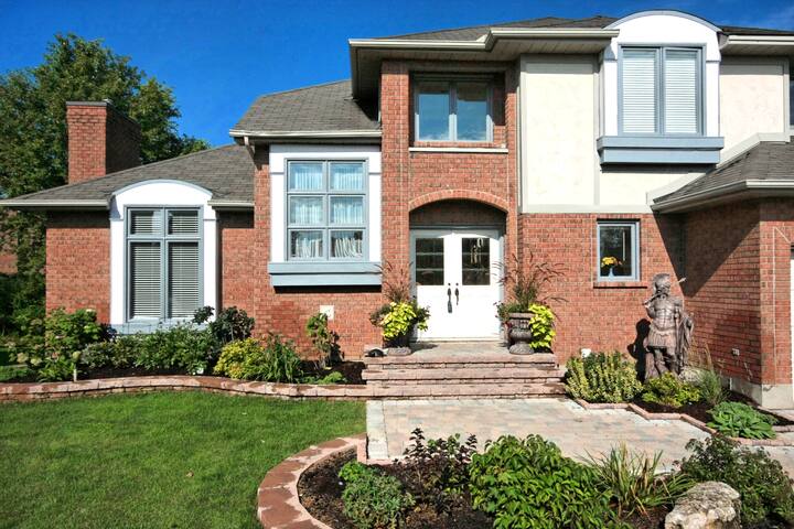 Luxury Estate Sunroom Sauna Spa Gym Pool (6-10) gallery image 2