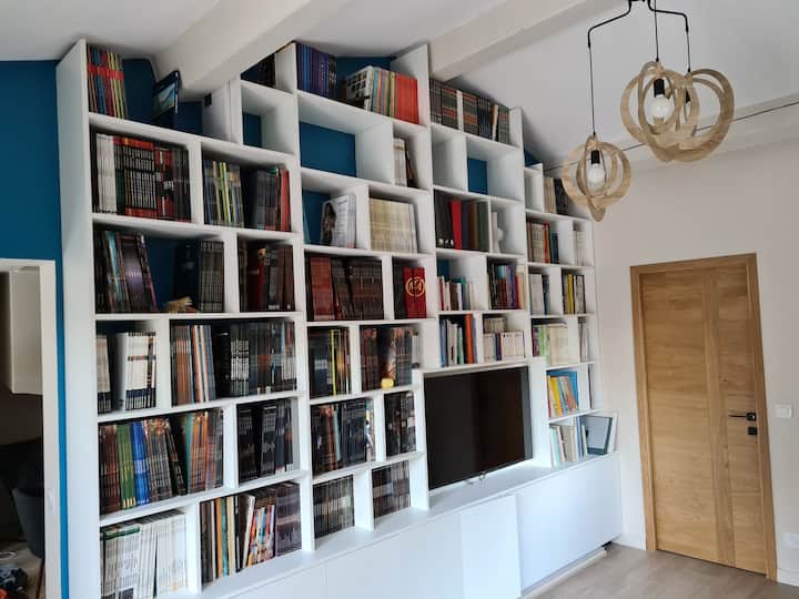¡Amplia biblioteca con cómics!