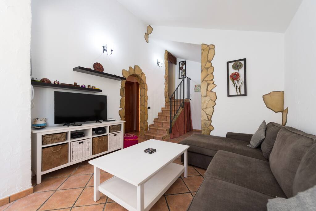 Large Lounge with 40" Television, 4 Seater Sofa and Hi-Speed Wi-Fi.