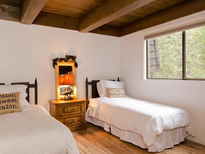 ห้องนอน 2: ห้องนอนเตียงแฝดชั้นล่าง