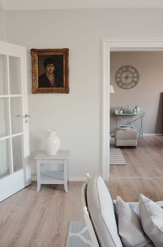 Beautiful Villa in Westend Berlin gallery image 2