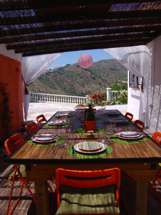 Dining al fresco overlooking the mountains