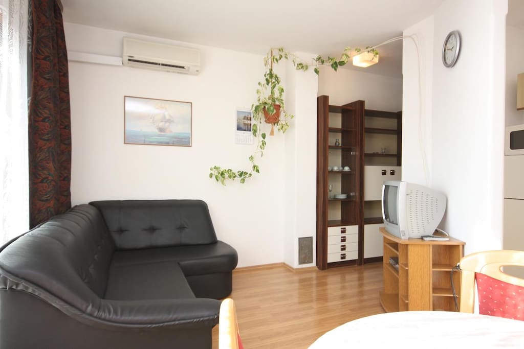 Living room, Surface: 8 m²