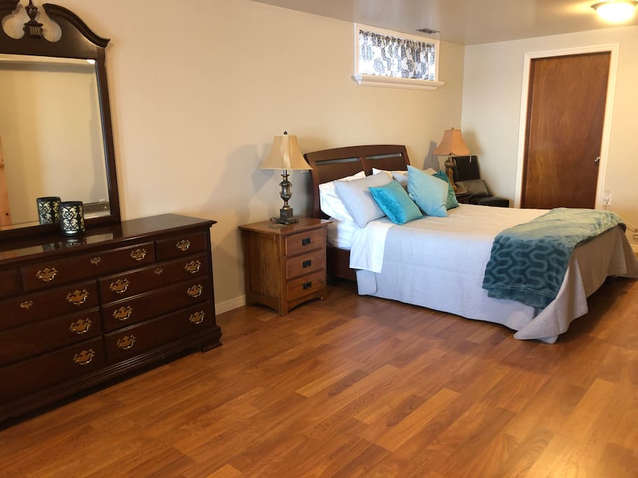 Spacious bedroom!