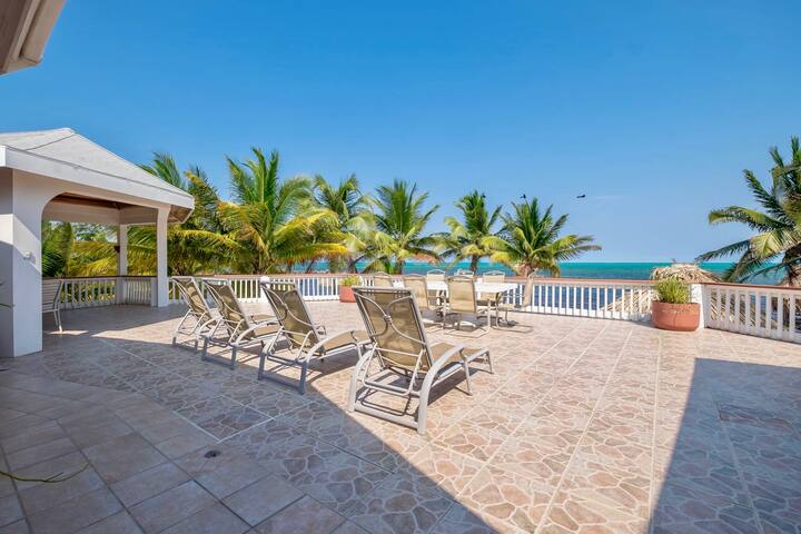 8BR on beach: private pool, views! gallery image 3
