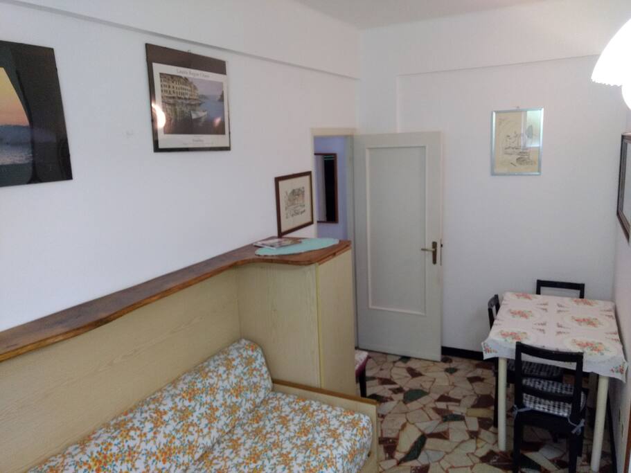Soggiorno con divano letto