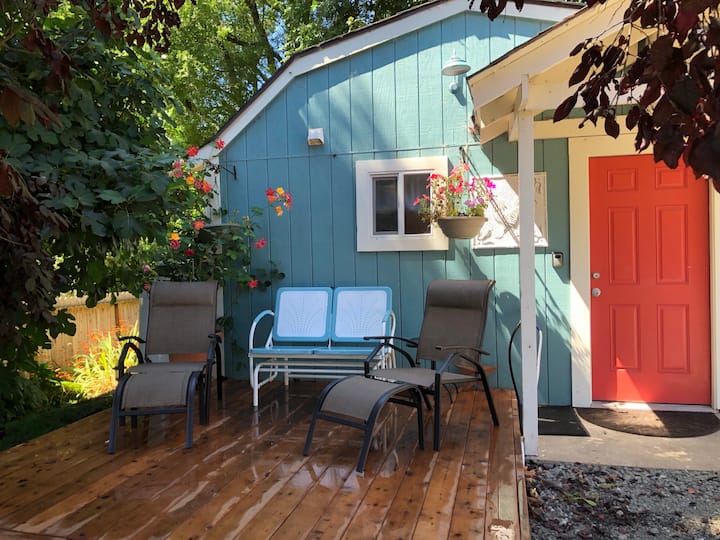 The Ranch Cottage W/loft Alpacas/chickens - Fortuna, CA